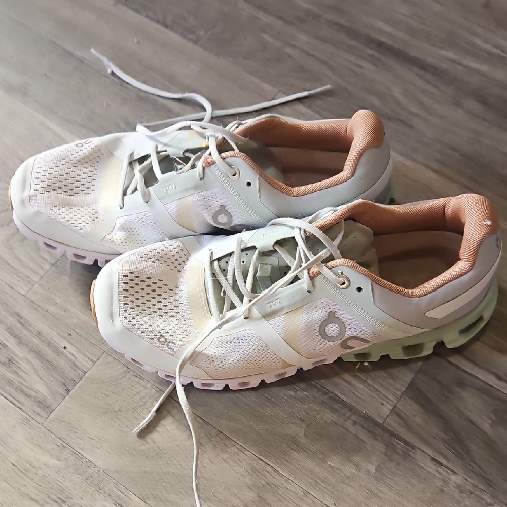 On Running - image 8